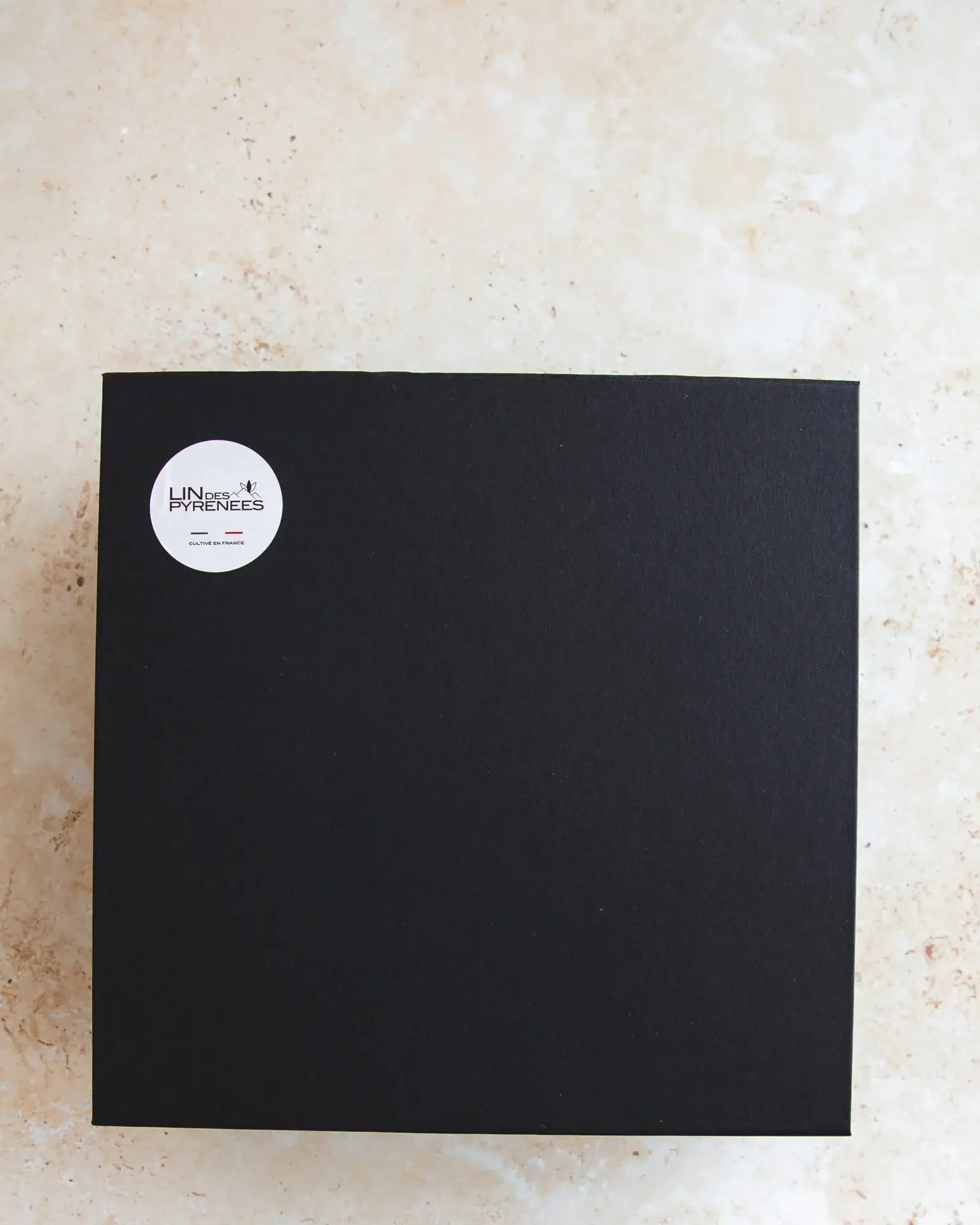 Black magnetic box