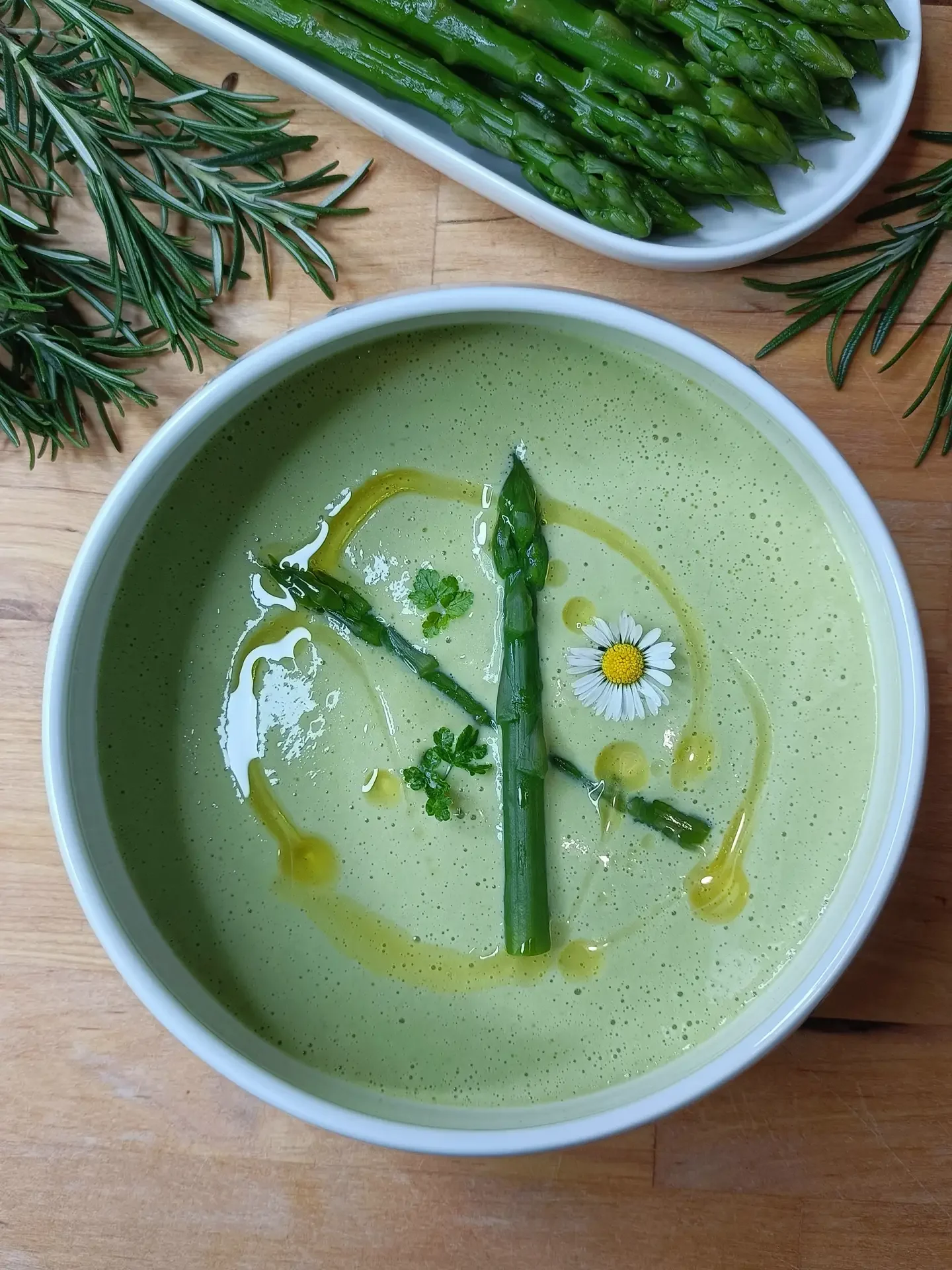 Soupe antigaspi aux queues d asperges et huile de lin - Lin des Pyrénées